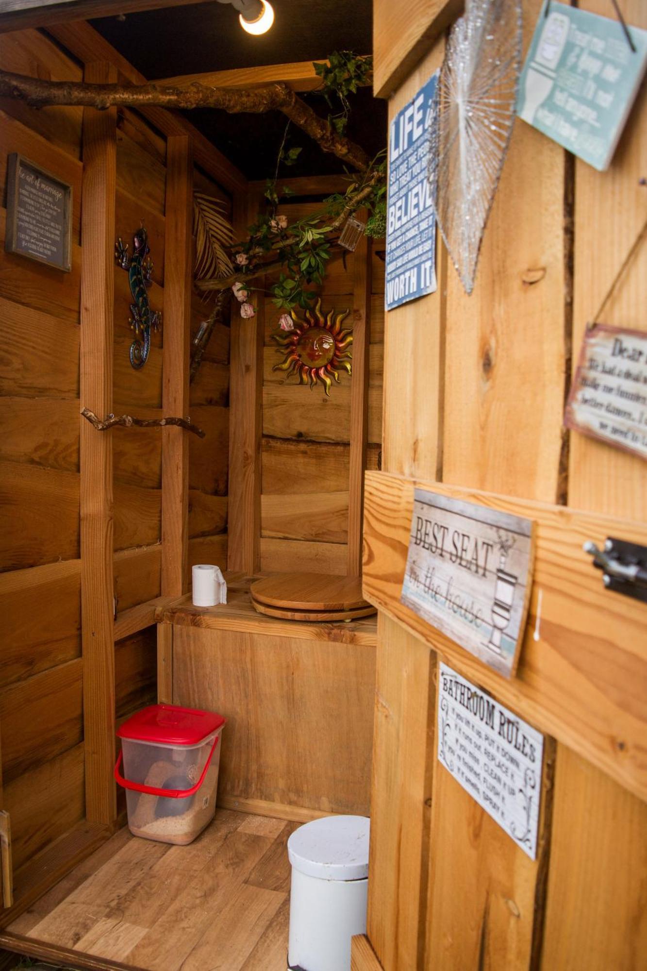 Hotel The Follies Glamping Maidstone Exterior foto