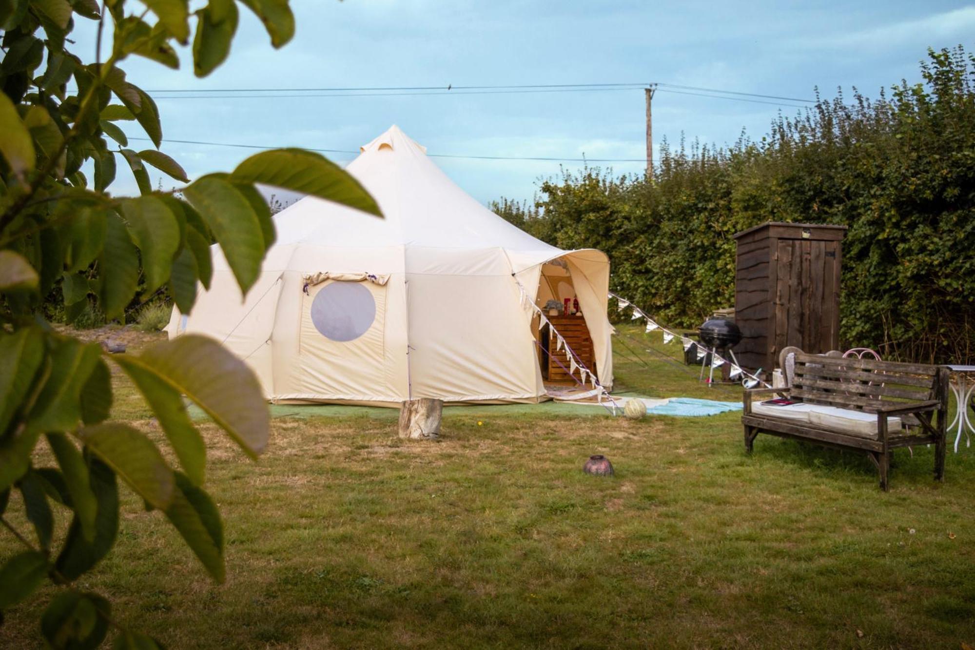 Hotel The Follies Glamping Maidstone Exterior foto